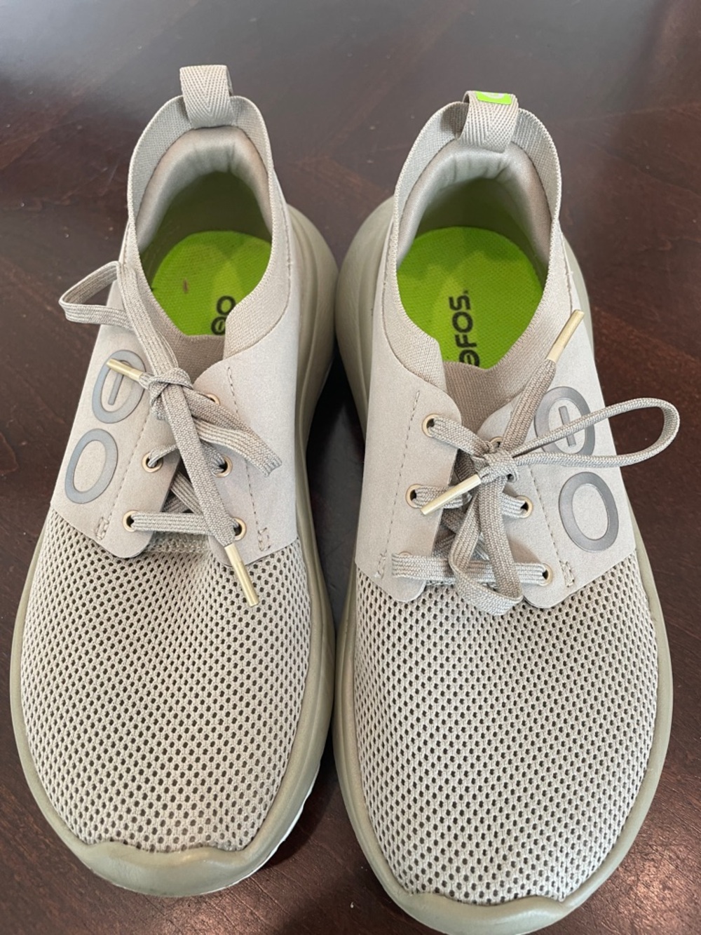OOFOS Women's Beige Sneakers with Lime Green Insoles
